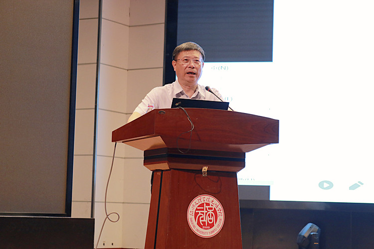  电竞明星走进校园，推广普及成效显著