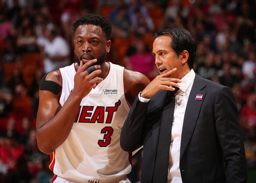  热火全队多点开花战胜公牛队